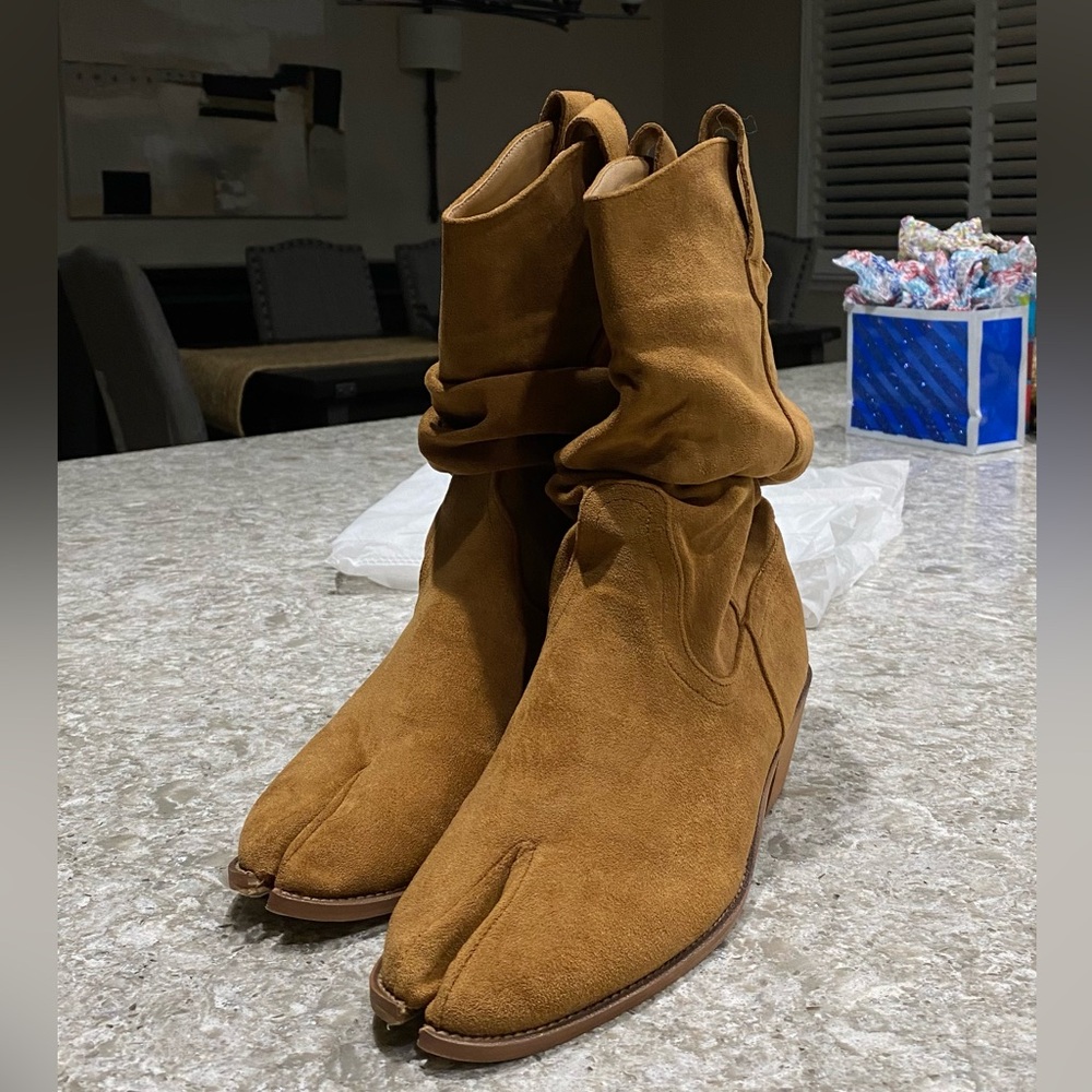 Brown Suede Women's Tabi Cowboy Boots